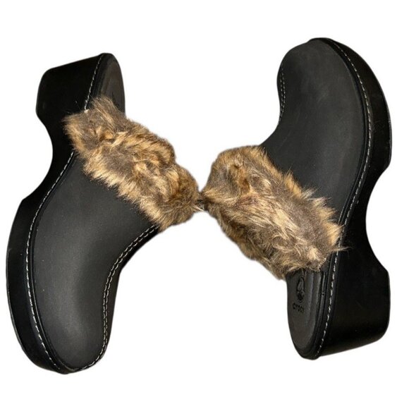 Crocs Cobbler Suede Leather Clogs Womens Size 8 Faux Fur Dark‎ Brown? NWOT - Picture 4 of 10